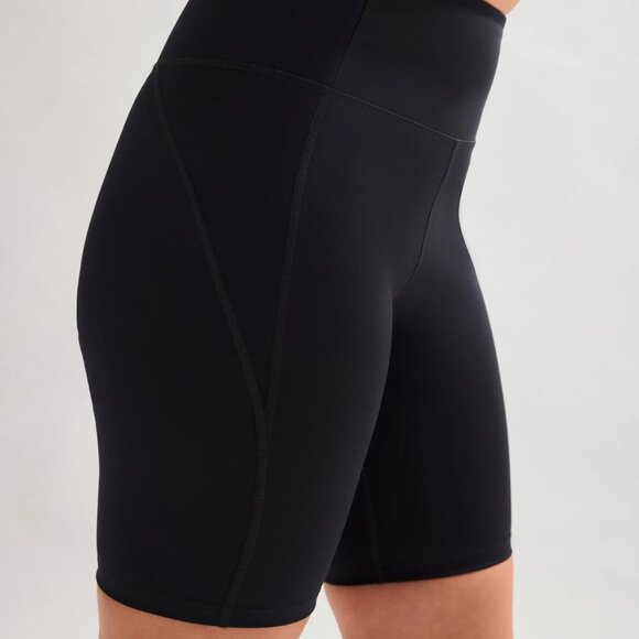 Girlfriend Collective Compressive High Rise Bike Short 8.5" Inseam Black‎ XS NWT - Picture 2 of 11